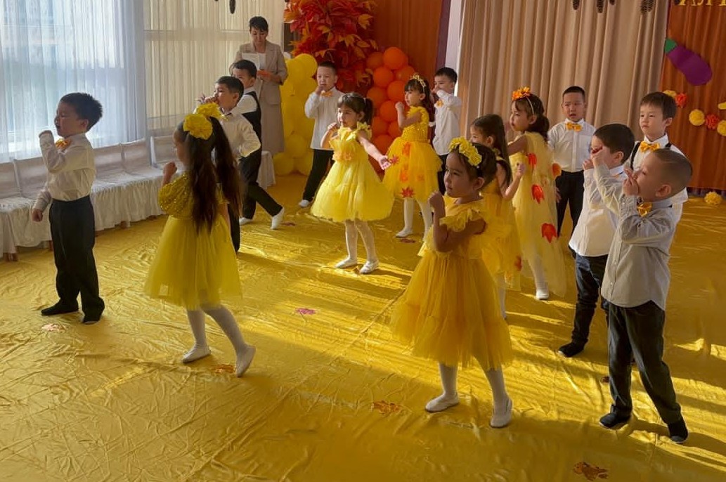 Тақырыбы: "Күзгі мереке"